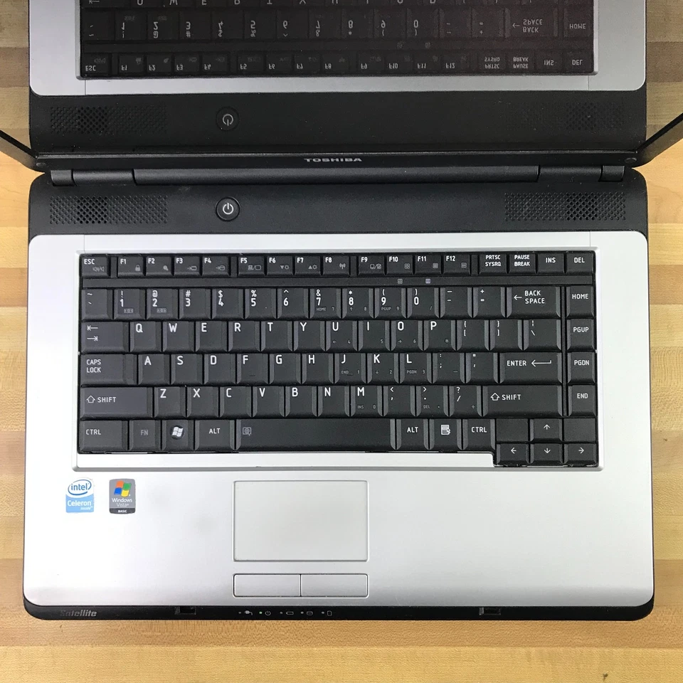 Toshiba Satellite L305 Retro Gaming Laptop Intel 2.16GHz 2GB RAM (Windows Vista) - Image 4 of 4