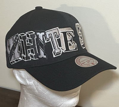Mitchell & Ness Chicago White Sox Hyper Type Pro Crown Black Snapback Hat