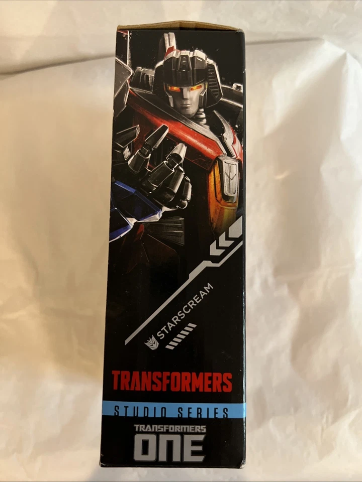 Figura de acción Hasbro Transformers One Studio Series Deluxe Class Starscream Foto 4 de 4