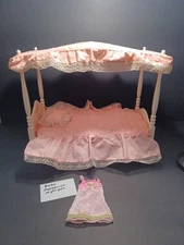 Vtg 1982 Mattel Barbie Dream Canopy Bed Pink Complete  Sheets/Pillow Nightgown