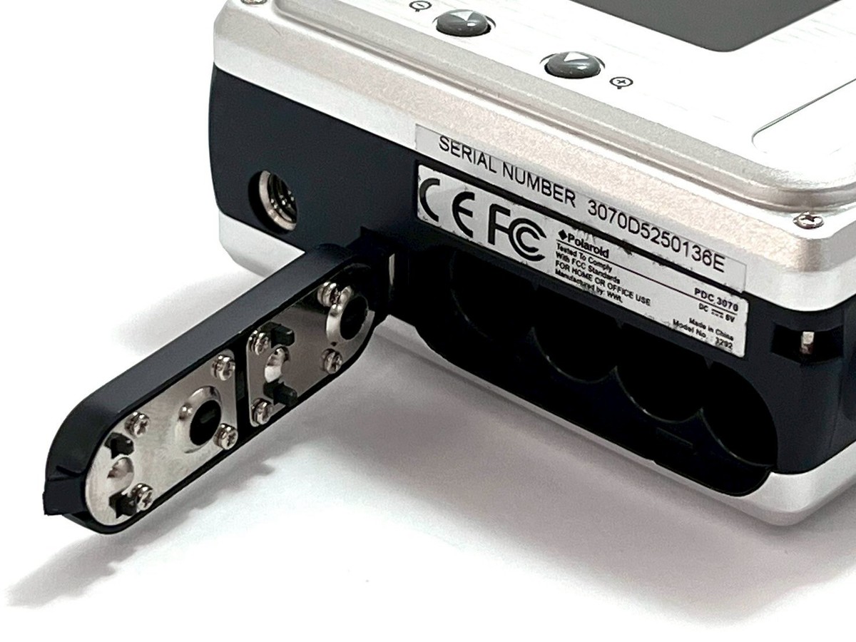 Polaroid PDC 3070 3.2MP 3x F2.8 Digital Camera Silver From