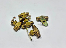 (5) 530 WEATHERHEAD Brass 1/4" Tube OD x 1/8" MPT SAE Straightway Needle Valve