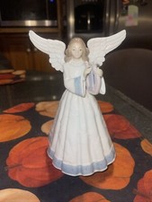 Lladro Heavenly Harpist - Excellent Condition 7.5”
