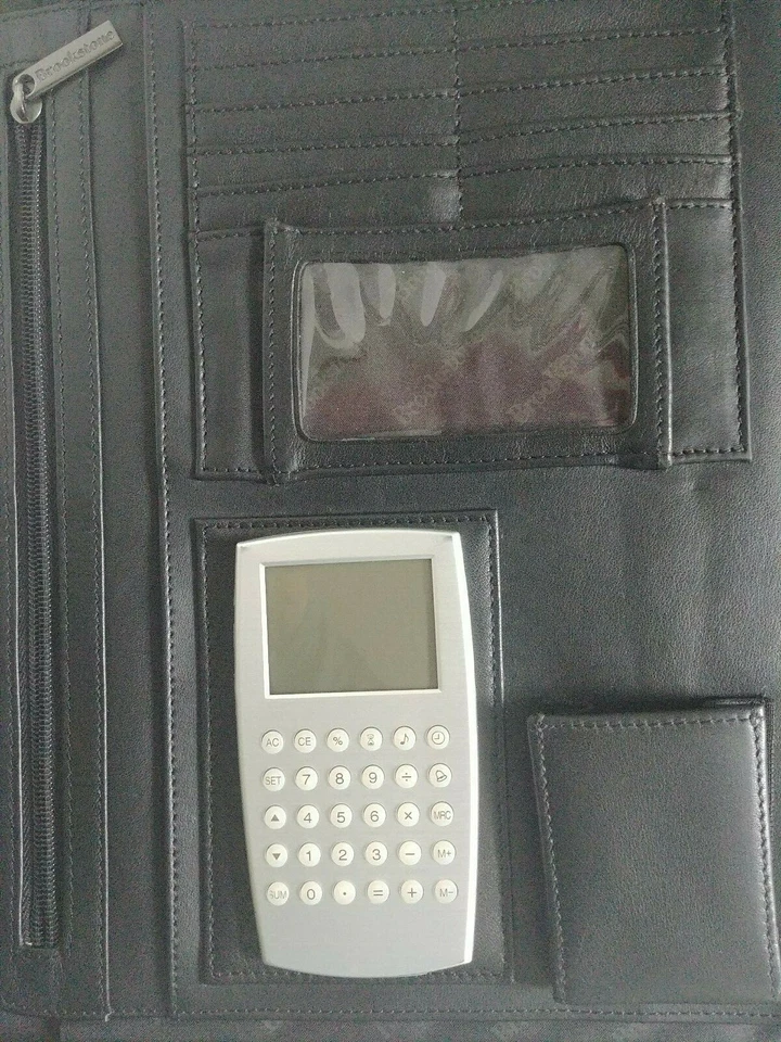 Brookstone Leather Padfolio All-in -One 10 X 13" Zippered W/Calculator - Image 3 of 4