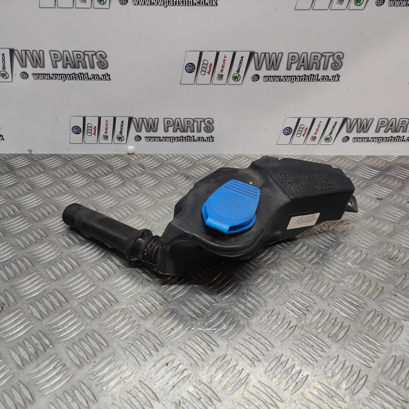 AUDI A6 C7 WINDSCREEN WASHER BOTTLE RESERVOIR 4G2955462 12-15