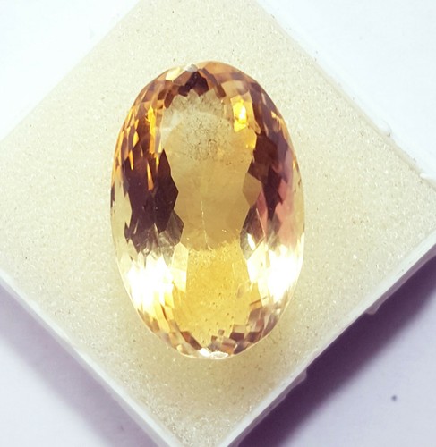 Citrine Naturelle Ovale 10,95 Carats - Non Chauffée, Certifiée GIL, Provenance Brésil/Inde