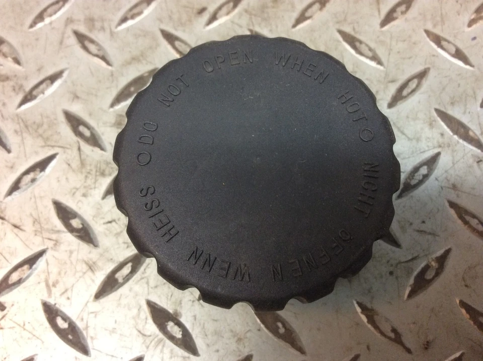 Подходит: крышка расширительного бака радиатора 82-88 BMW 528E 533i 633CSI 318i 325E 10255 - Изображение 3 из 4