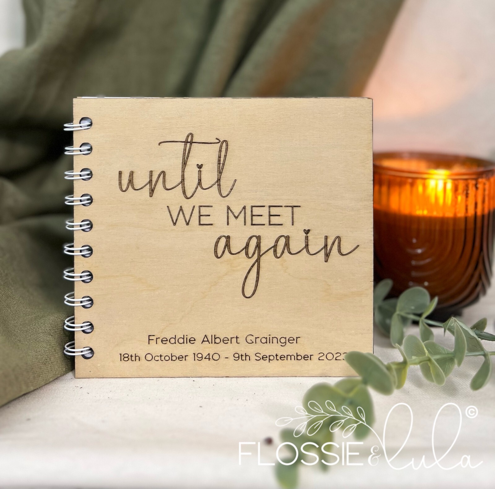 HOLZ BEERDIGUNG ERINNERUNGSBUCH KARTEN GESCHENKE GOTTESDIENSTORDEN WECKEN WÜRDIGUNG KONDOLENZ