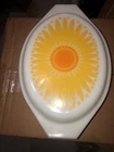 Vintage Pyrex Sunflower 1 And 1/2 Quart Divided Dish With Lid