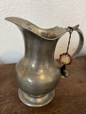Importante AIGUIÈRE en ÉTAIN « LES ÉTAINS DU MANOIR » Paris Hauteur 35 cm Pichet