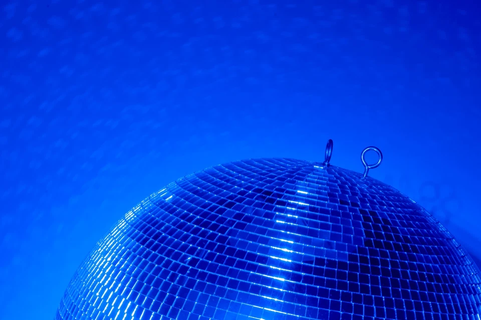 Eliminator EM20 20" Disco Mirror Ball w/ Motor Ring For Dance Floor/Events/Disco - Image 4 of 4