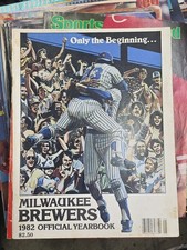 1982 Milwaukee Brewers Baseball Official Yearbook *WP1558