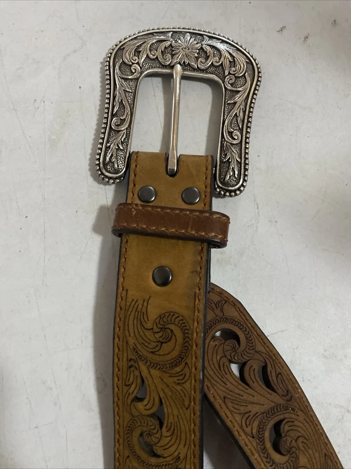 Ariat Ladies Scroll Paisley 1.5" Brown Leather Belt A1514802 - Image 2 of 4