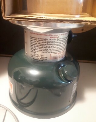 New NOS Coleman Powerhouse 290A700C 290A Lantern in box, packaging