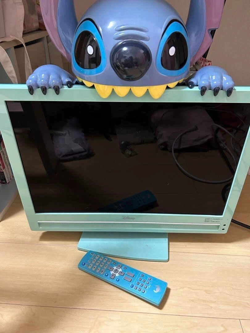 Disney Lilo & Stitch 20 LCD TV w/ Remote Control 1680×1050px USED