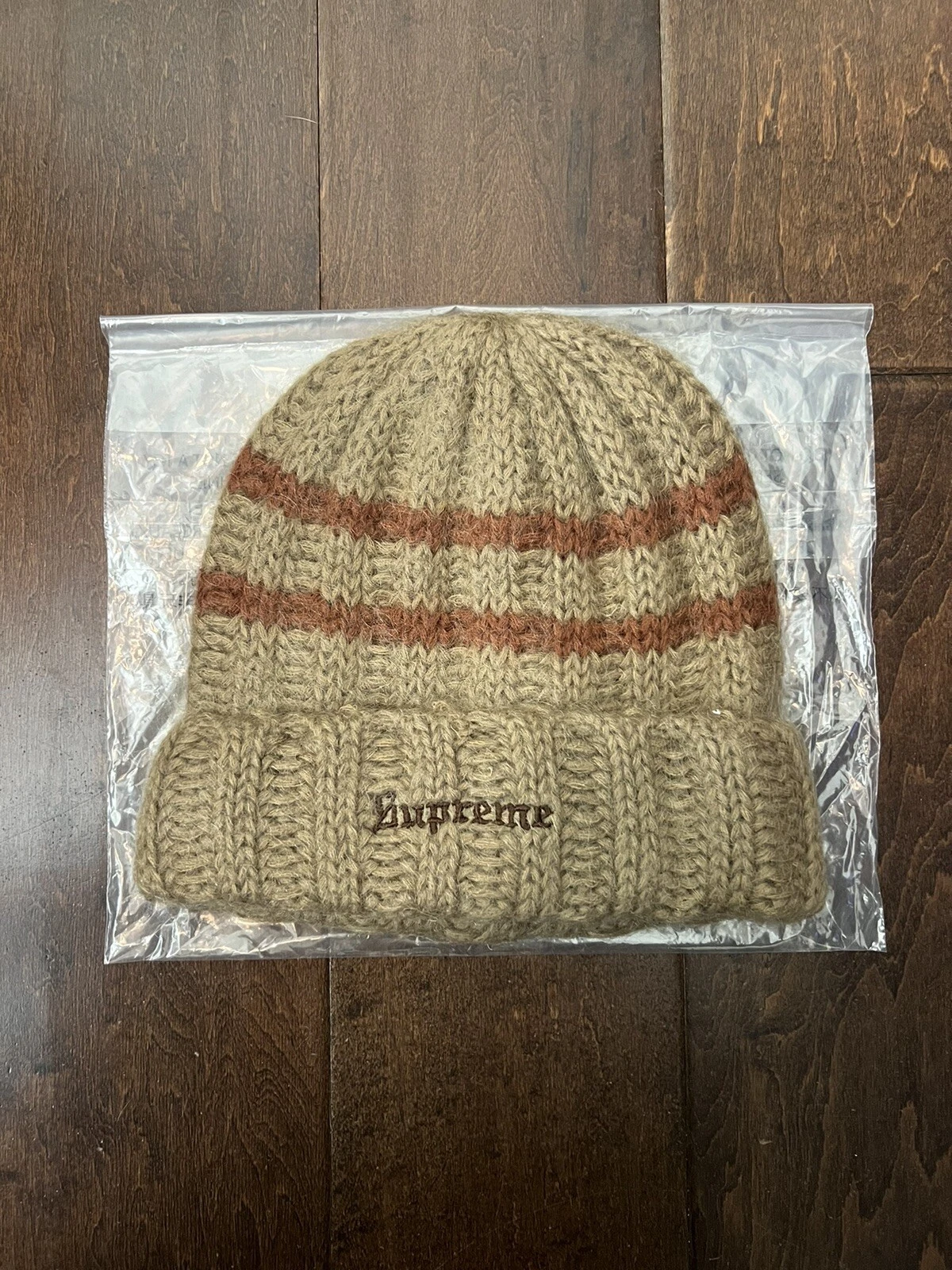 Supreme FW24 Bonnet brodé mohair rayures brossées marron taille unique neuf EN MAIN