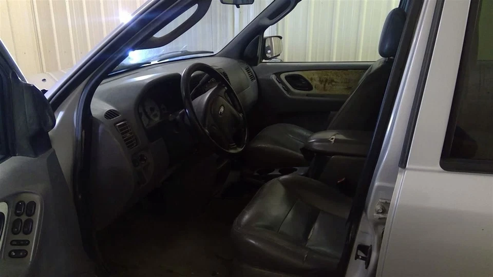 Ford Escape 2002 3.0L Engine VIN 1 8th Digit 1L8Z6007CA 1380 — 第 2/4 张图片