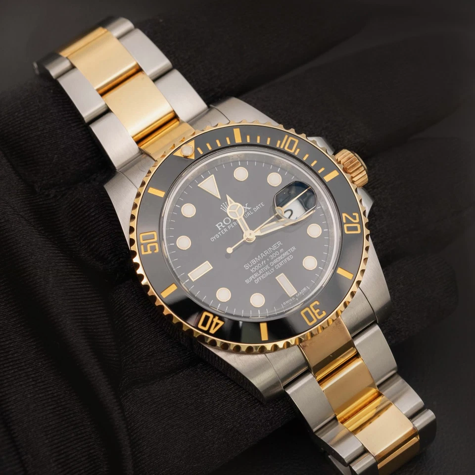 Reloj Rolex Submariner Date 116613LN esfera negra acero inoxidable y oro de 18 quilates Foto 2 de 4