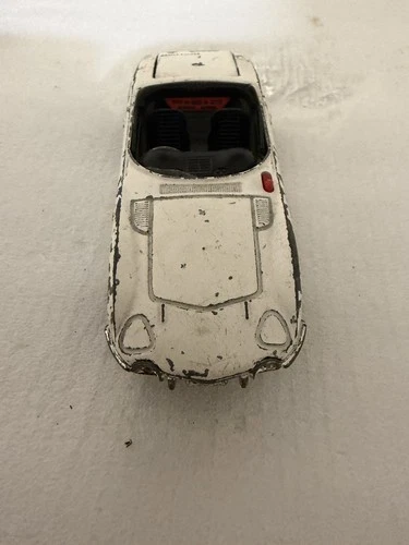 Vintage Corgi Toys James Bond Toyota 2000GT Needs extreme restoration Playworn