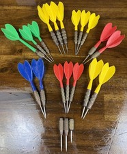 Lot of 18 Vintage Darts Yellow Red Blue Green...