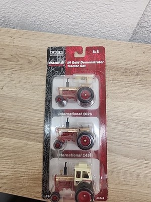 1/64 Case Ih International 826 1026 1456 Tractor Gold Demonstrator