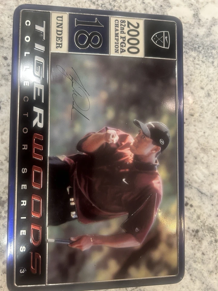 Tiger Woods Collector Series 3 2000 82º Campeonato PGA 18 Bajo Foto 2 de 4