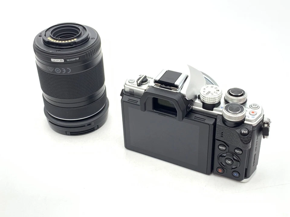 OLYMPUS OM-D E-M10 MarkII EZ объектив набор серебро - EXC- `8751 - Изображение 2 из 3
