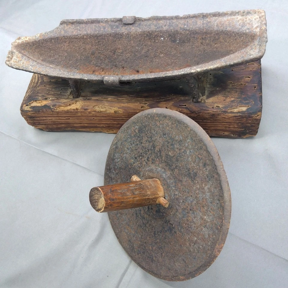 Antigua herramienta japonesa de fitoterapia de mortero Yagen de hierro L13,0 pulgadas Foto 2 de 4