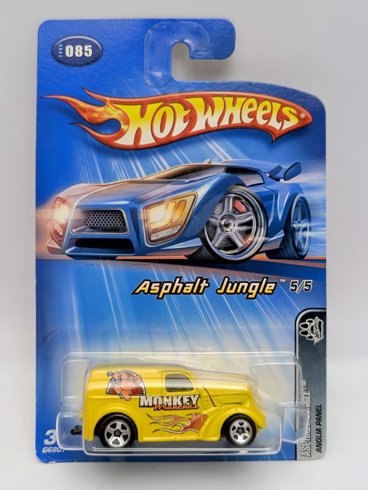 Hot Wheels 2005 Asphalt Jungle Anglia Panel Yellow Monkey Wrenches #085 G6807