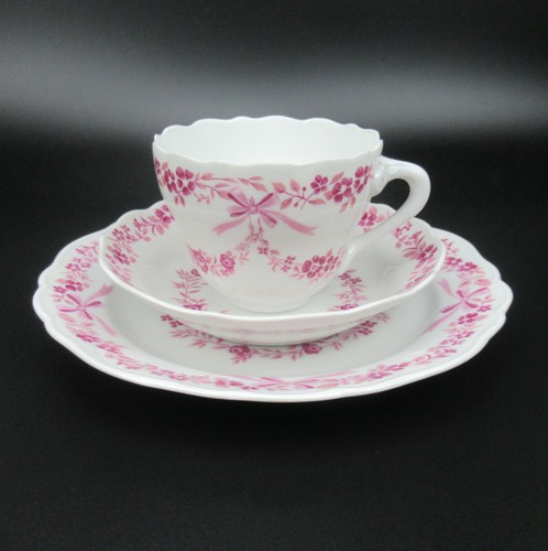 Hutschenreuther Porzellan Kaffeegedeck Serie Maria Theresia Dekor Burgund  - Bild 1 von 5