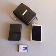 SONY Cybershot Camera Silver exellent Condition W Manual 8.1 Mega Pix Great Con