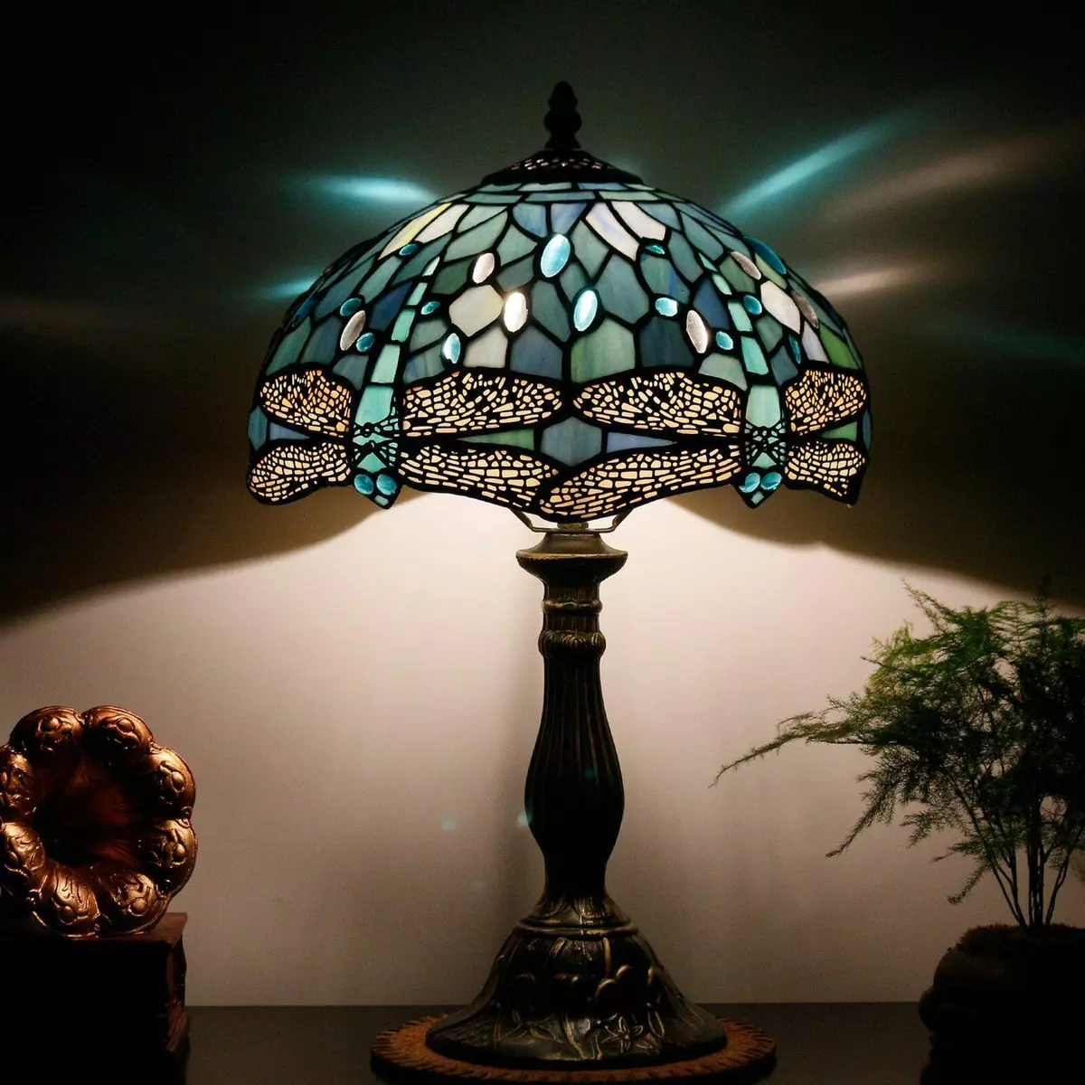 Tiffany dragonfly on sale table lamp