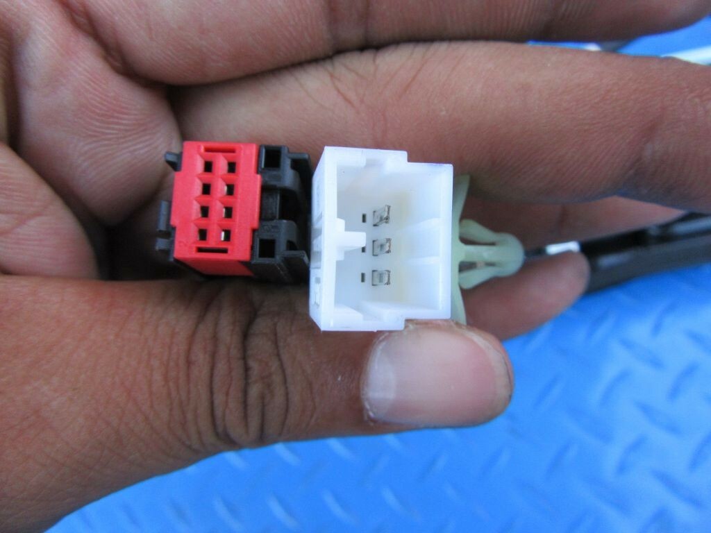 Maserati Ghibli trunk open back up reverse license lights panel white #6973