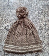 Kindermütze aus Kinderwolle selbstgestrickt