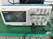 Tektronix TBS1102C Digital Storage Oscilloscope 100 MHz 2 Channels 1GS/s #L