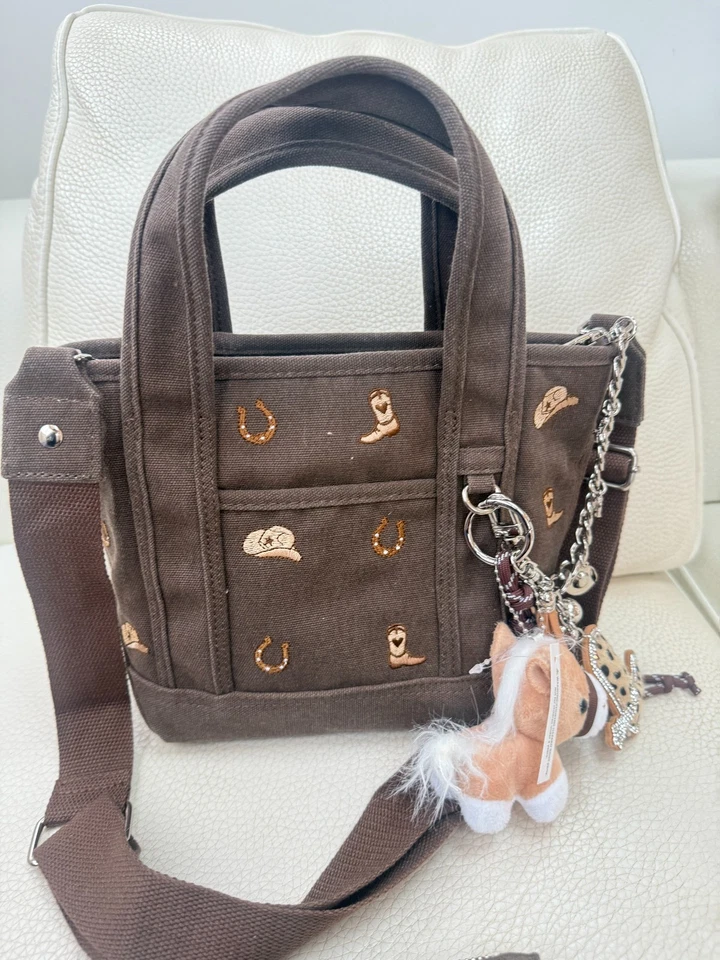 NUEVO CON ETIQUETAS MADDEN GIRL VIRAL WESTERN MINI BOLSO BANDOLERA MUÑEQUERA DIJES Foto 2 de 4