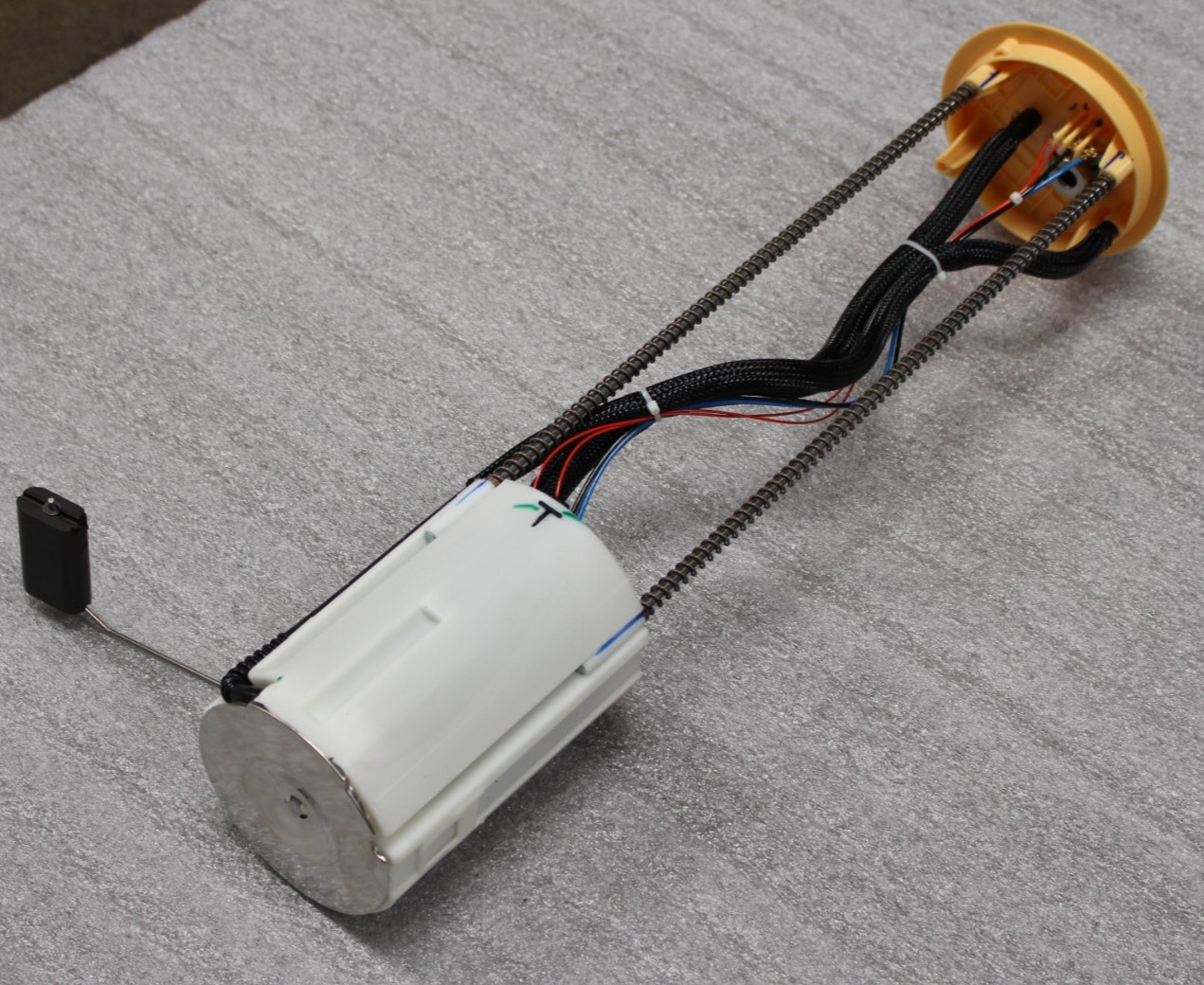 Ferrari 360, F430, Spider, LH, Left, Fuel Pump, New OE Bosch, P/N 239812