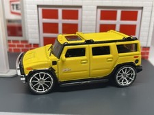 2003-2009 Hummer H2 Custom Yellow Chrome Wheels 1/64 Limited Edition