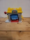 Vintage 2002 Mattel Fisher Price Little People Car Wash 16cm X 17cm As Pictured