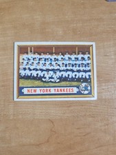1957 Topps - New York Yankees #97