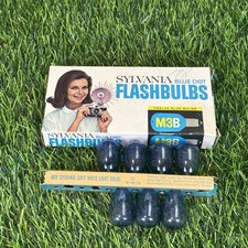 Vintage Sylvania Blue Dot Flashbulbs M3B Lot of 7 w/ Original Box