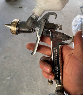 Anest Iwata W-400-WBX 1.3 Split Tip Spray Gun Used & Tested