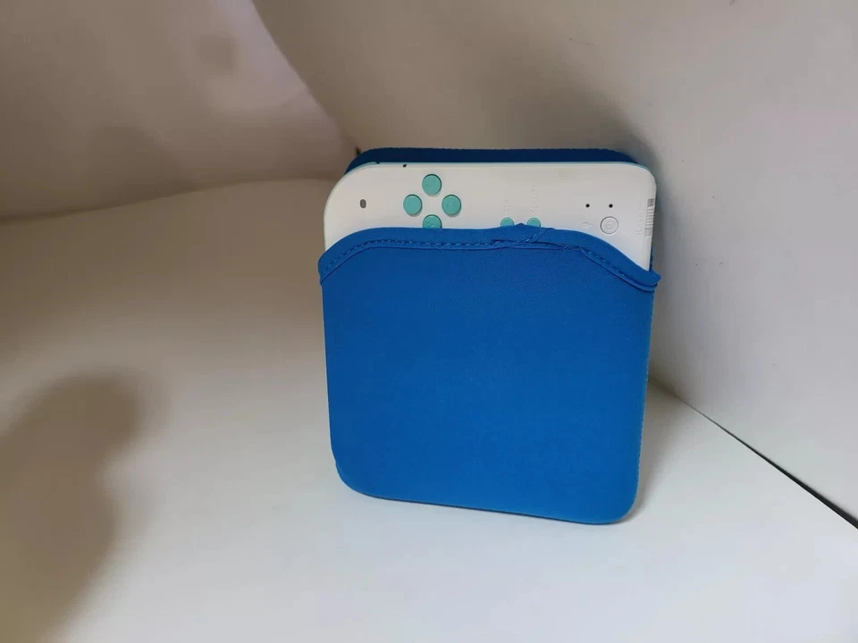 NUEVO Bolso de Viaje Azul Suave Abatible Estuche de Transporte Funda para Nintendo 2DS #2H Foto 2 de 3