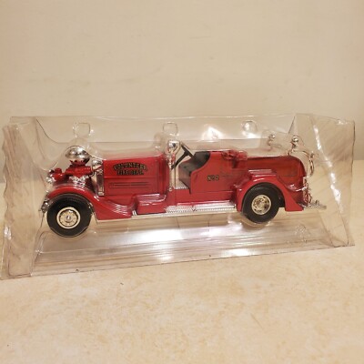 Ertl 1937 Red Ahrens-Fox Fire Truck Locking Bank 1/30 Scale Die Cast Metal NIB