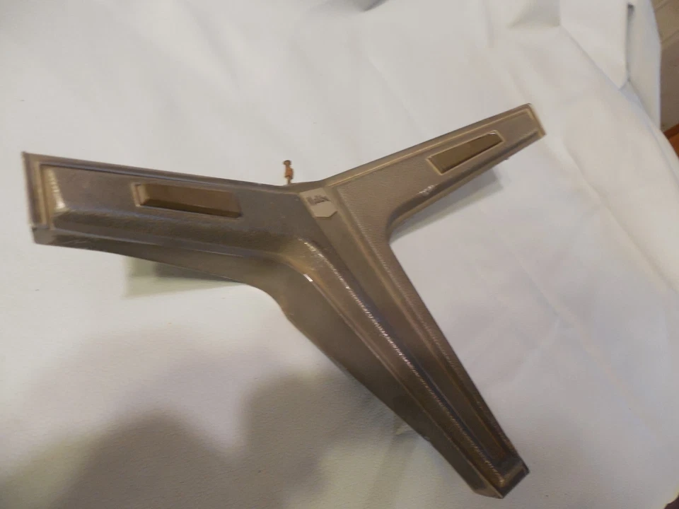 Barra central del volante OE 1968 GM Chevrolet Malibu #9748912 Camaro Nova Foto 3 de 4