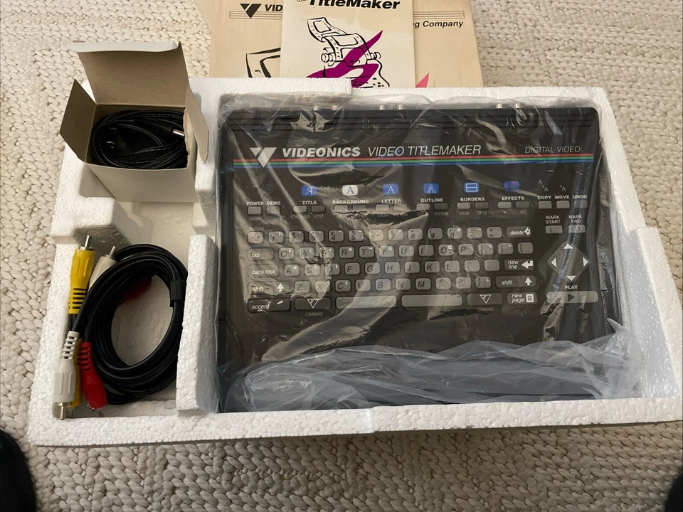 Vintage Videonics TM-1 Video TitleMaker e Gerador de Personagens com Energia CA Fabricante de Título de Vídeo com Fabricante de Equipamento Original - Imagem 2 de 4