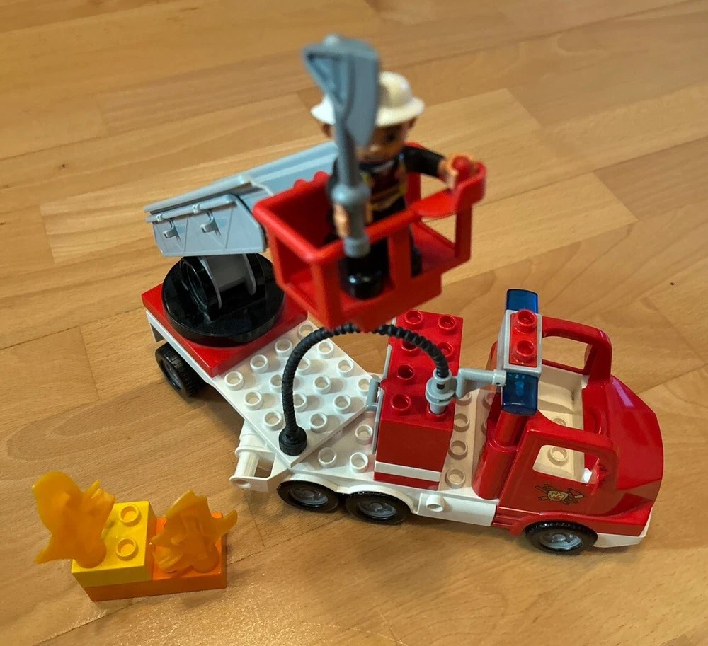 Lego Duplo Feuerwehrauto, Löschfahrzeug