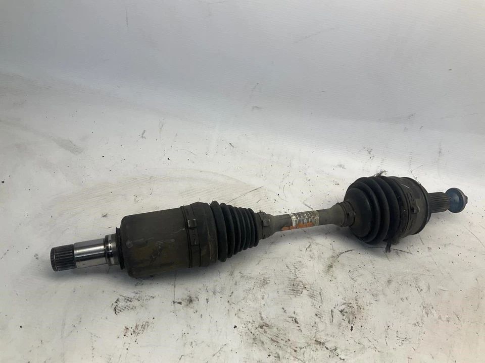 08-14 Mercedes-Benz C300 3,5 L AT AWD eje delantero derecho P Foto 2 de 4