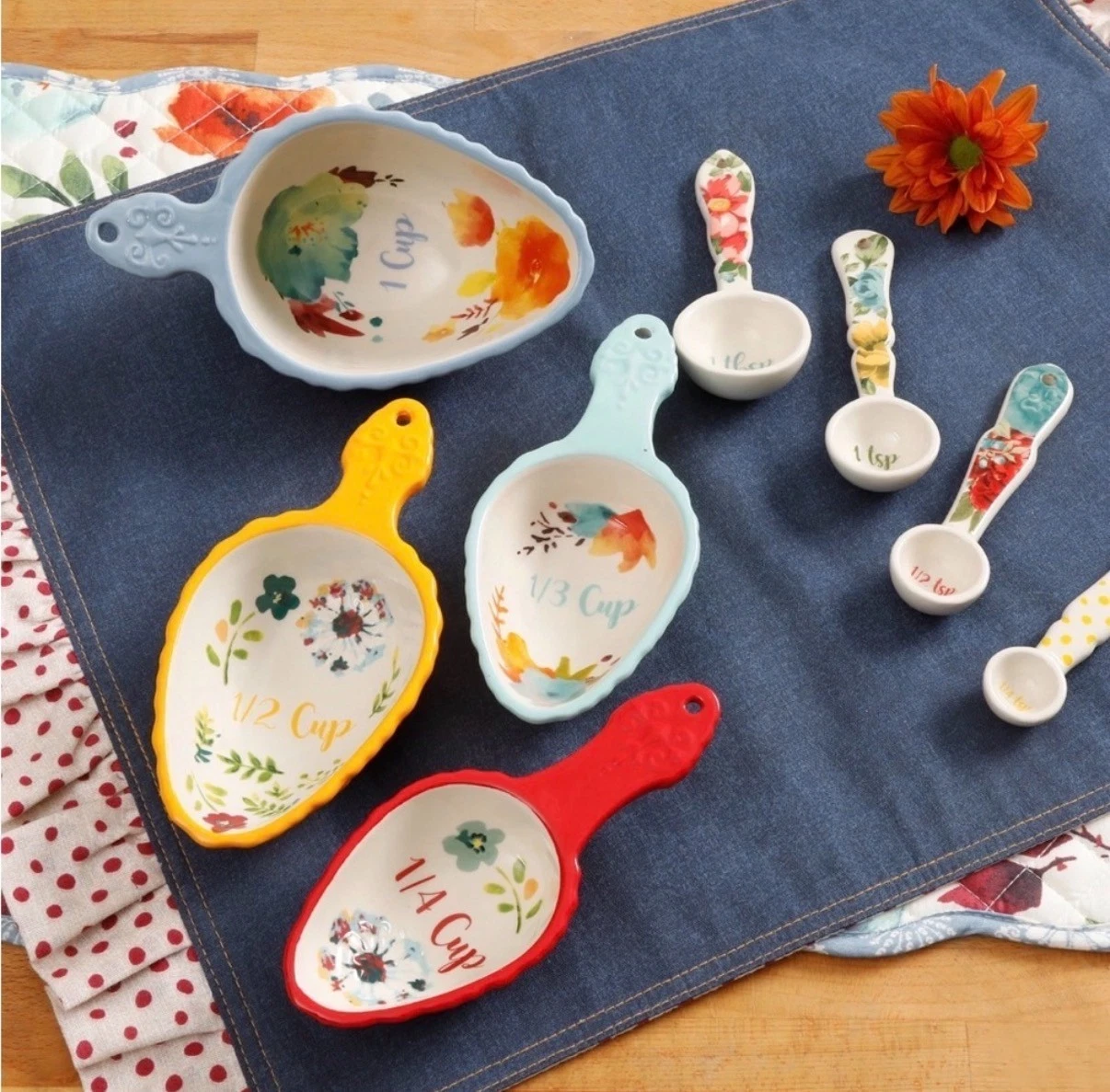 NIB the pioneer woman willow 8 piece measuring cup and spoon