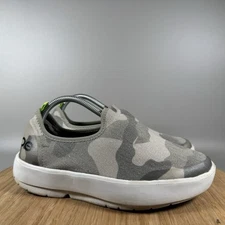 Oofos OOmg eeZee Low Women’s 6.5 Slip On Sneakers Shoes Green Camo
